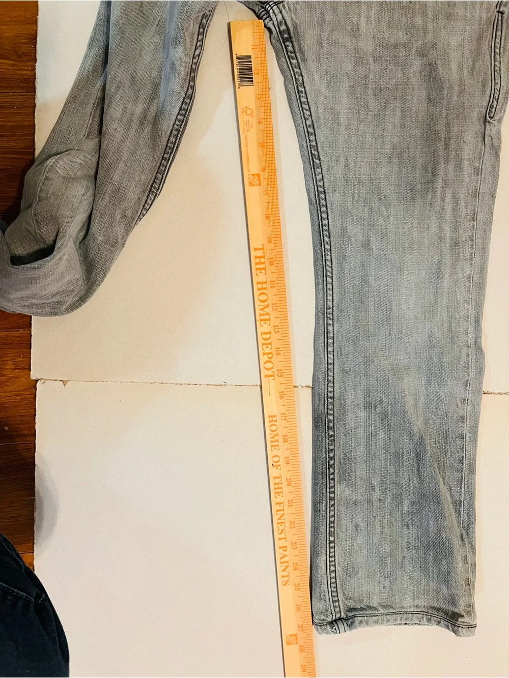 Levi's Men's Washed Grey Straight Jeans